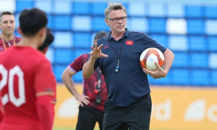 HLV Troussier dự lễ bốc thăm Vòng loại World Cup 2026 và Asian Cup 2027