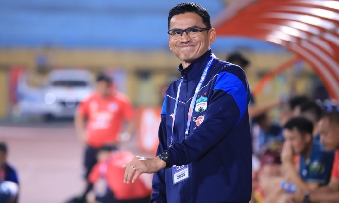 HLV Kiatisuk: 'HAGL muốn vô địch V-League mùa giải sau'