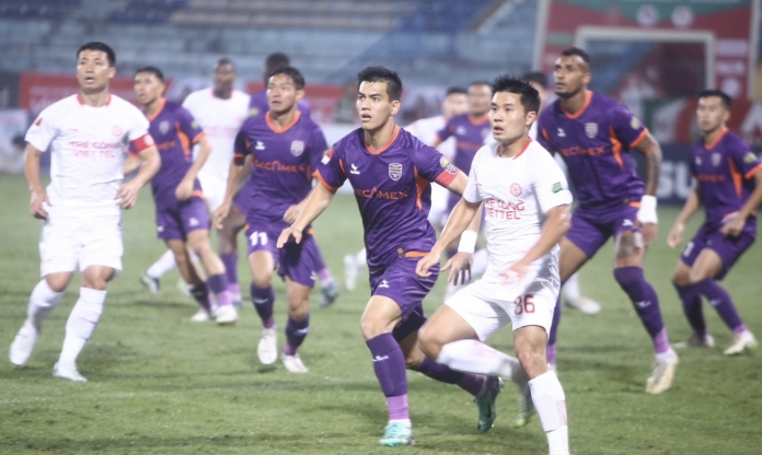 VAR khiến Thể Công - Viettel thua đau Bình Dương