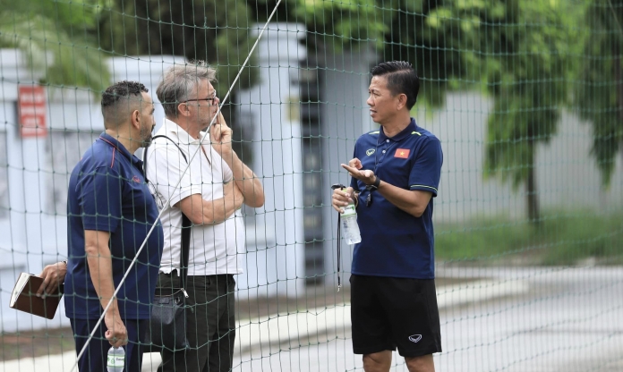 HLV Hoàng Anh Tuấn giúp HLV Troussier 'đãi cát tìm vàng' cho U23 Việt Nam?