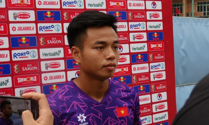 Tân binh cao gần 1m90 thừa nhận gặp áp lực trên U23 Việt Nam