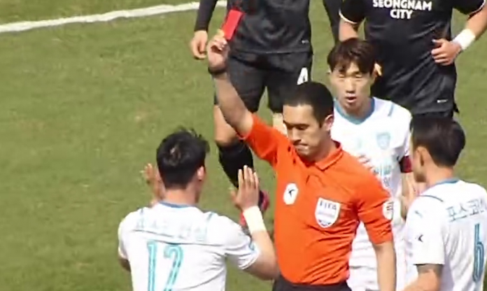 'Vua rút thẻ' người Hàn cầm còi trận U23 Việt Nam vs U23 Uzbekistan