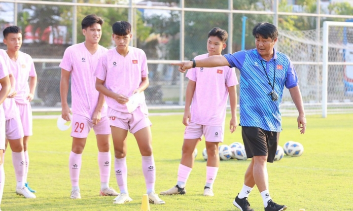 HLV U16 Việt Nam cử trợ lý do thám Thái Lan trước bán kết