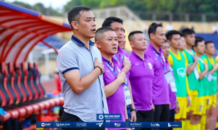 Thêm một HLV Việt Nam 'bay ghế' tại V-League 2023