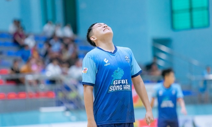 Một đội bóng Việt Nam bất ngờ giải thể