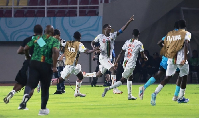 Xác định 4 đội mạnh nhất vào bán kết U17 World Cup