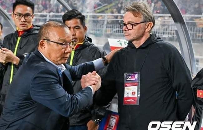 HLV Hàn Quốc đánh giá bất ngờ về triết lý của HLV Philippe Troussier