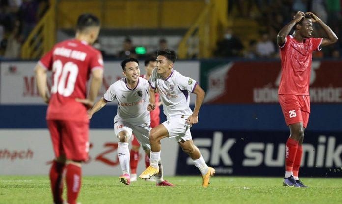 Hải Phòng đè bẹp Bình Dương 3-1 trên sân nhà