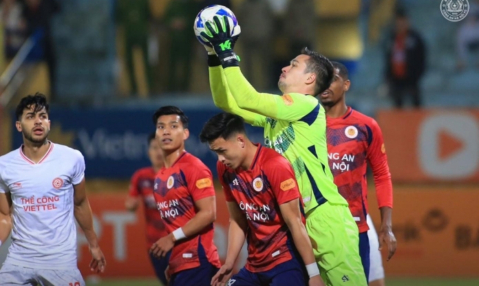 Thủ thành Việt kiều của ĐT Việt Nam báo tin buồn cho CAHN