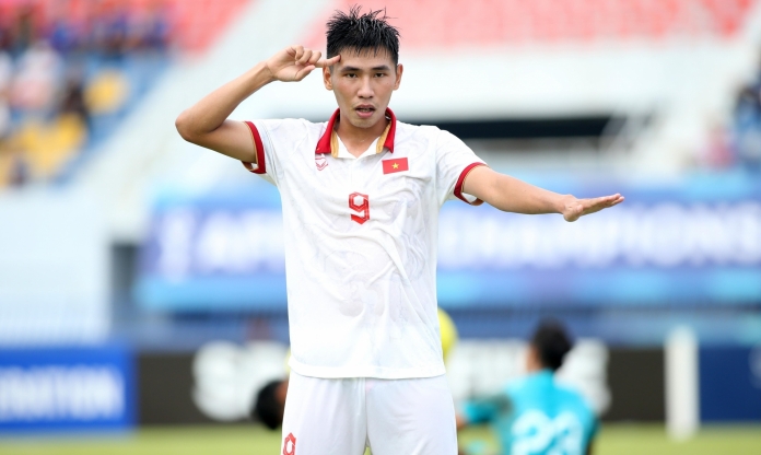 HLV Kim Sang Sik có thêm 'máy săn bàn' chất lượng cho U23 Việt Nam