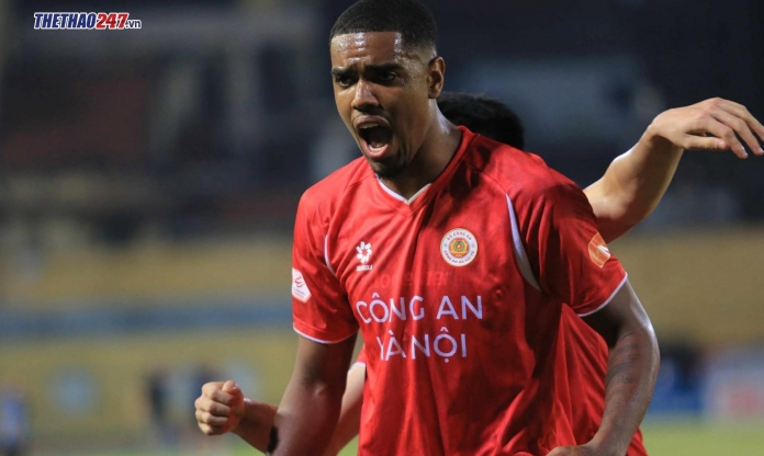 CAHN thắng Công an TPHCM trong thế thiếu người