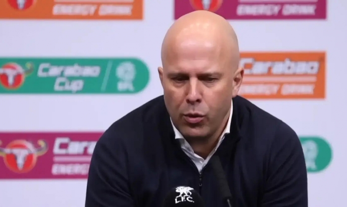 HLV Slot: 'Liverpool không có đội hình mạnh như mọi người nghĩ'