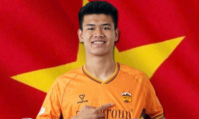 Trung vệ cao 1m90 toả sáng rực rỡ sát ngày hội quân U23 Việt Nam