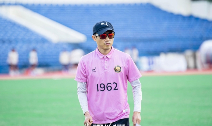 HLV Hàn Quốc xác nhận chia tay đội bóng Việt Nam