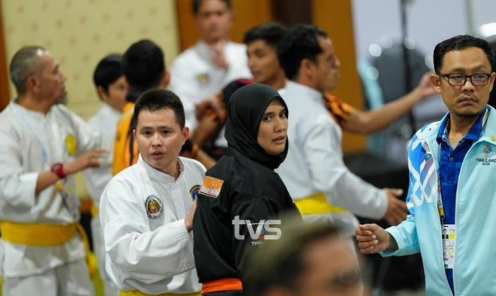 SEA Games: Đoàn Malaysia đuổi đánh trọng tài sau khi bị xử thua Thái Lan