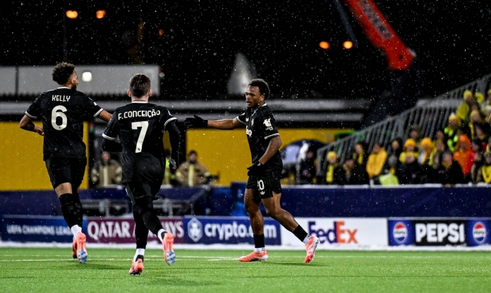 Dortmund thắng dễ, Juventus vượt khó phút bù giờ tại Champions League