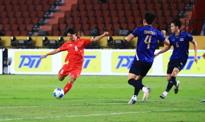 CĐV Đông Nam Á bùng nổ khi U22 Việt Nam ngược dòng hạ Thái Lan