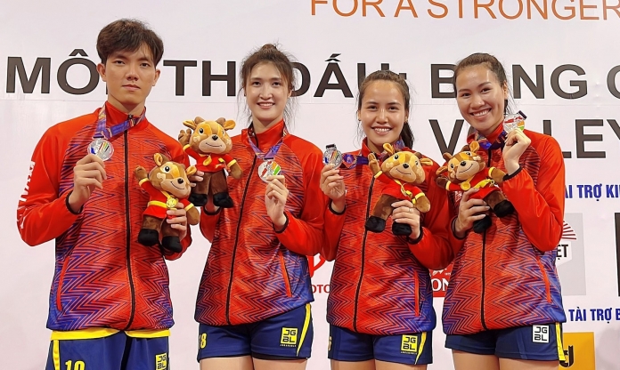 Tuyển bóng chuyền nữ Việt Nam 'nhận tin dữ' trước thềm SEA Games 32