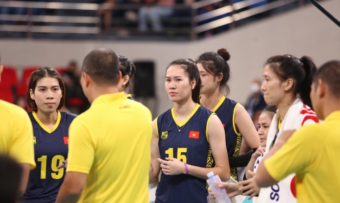 Bóng chuyền nữ Việt Nam 'nhận tin dữ' thứ 2 trước thềm SEA Games 32