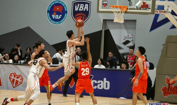 Thang Long Warriors kết liễu 'Rồng Sông Hàn' ở trận ra quân VBA 2023
