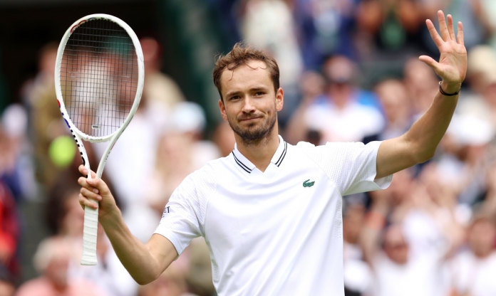 Áp đảo đối thủ, Daniil Medvedev tiến vào vòng 1/8 China Open 2023