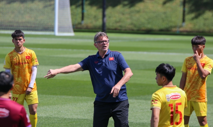 HLV Troussier gọi 31 cầu thủ cho SEA Games 32