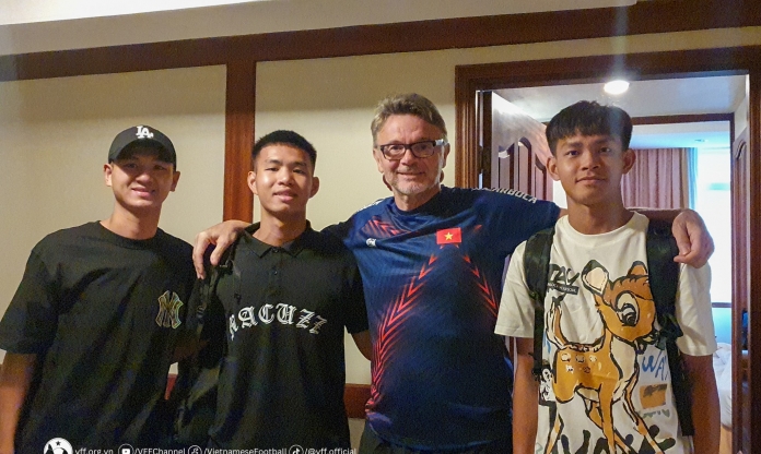 HLV Troussier 'chấm' cầu thủ đang chơi bóng ở nước ngoài lên ĐT Việt Nam?