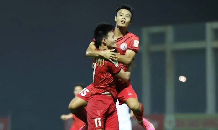 Kịch tính tấm vé thăng hạng lên chơi tại V-League