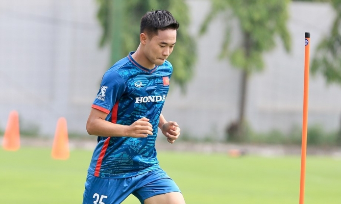 Cầu thủ xuất ngoại của HAGL cùng tân HLV U23 Việt Nam tập buổi đầu
