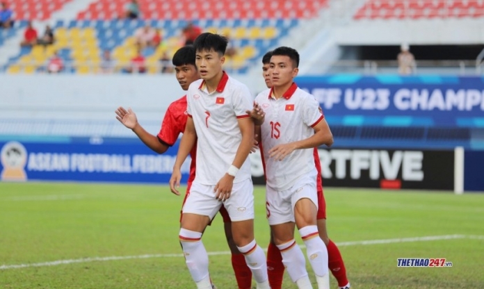 Tiền đạo U23 Việt Nam cưới vợ sát ngày lên tuyển