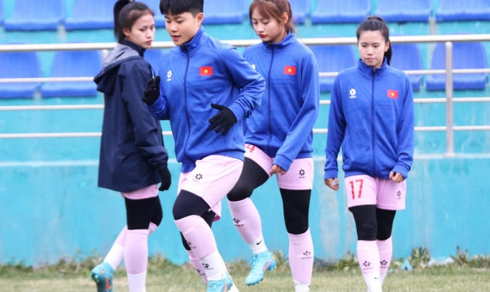 VIDEO: U20 nữ Việt Nam tập buổi đầu sau khi chuyển địa điểm