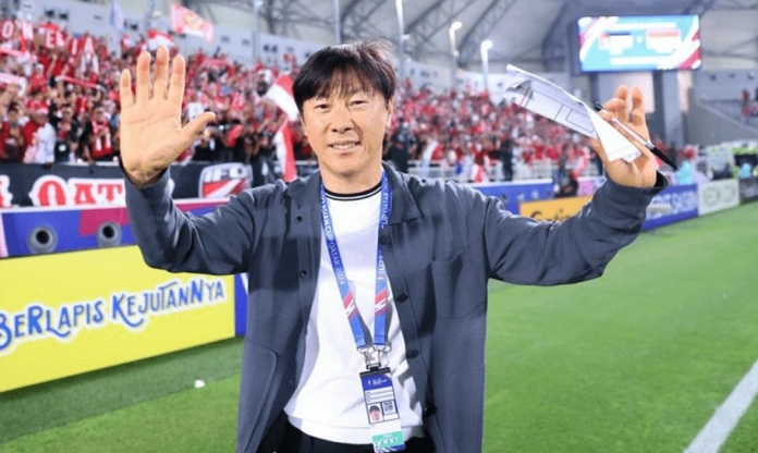 Báo Hàn Quốc đưa HLV Shin Tae Yong 'lên mây xanh'