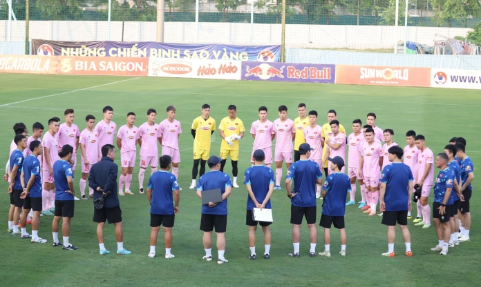 ĐT Việt Nam chia tay 1 thành viên