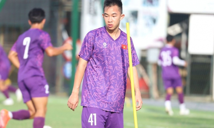 HLV U19 Việt Nam nói lời thật lòng về cầu thủ Việt kiều Séc