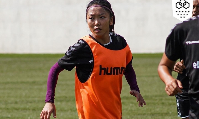 Sắp rời Lank FC, Huỳnh Như gửi thông điệp đặc biệt