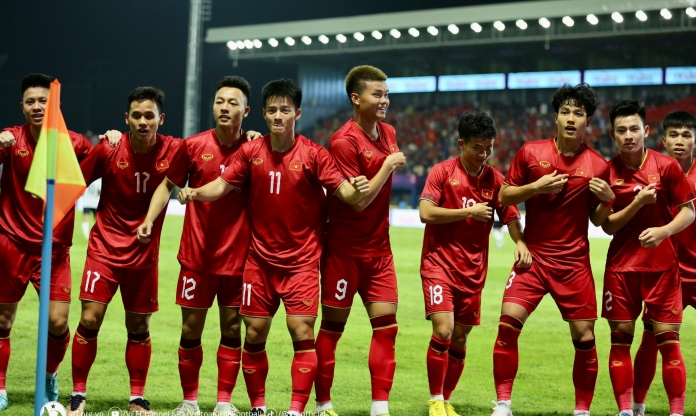 Bầu Hiển bất ngờ gặp riêng một cầu thủ U22 Việt Nam