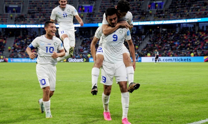 Xác định đội châu Á đầu tiên vào vòng 1/8 World Cup