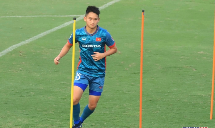 HLV Troussier không triệu tập cầu thủ Việt kiều lên U23 Việt Nam