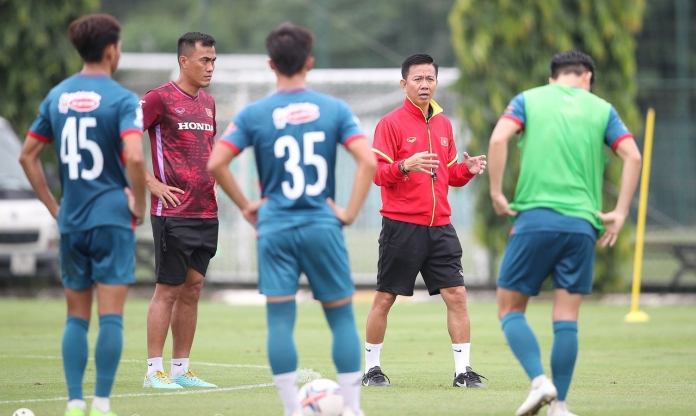 HLV Hoàng Anh Tuấn: 'Việt Nam nên có một V-League cho các đội trẻ'