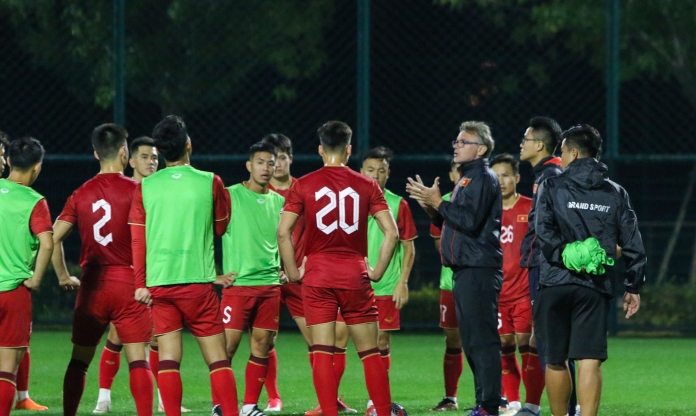 HLV Troussier ra 'lệnh cấm' liên quan đến ĐT Việt Nam