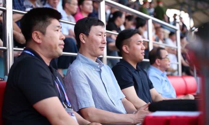 HLV Kim Sang Sik thực hiện nhiệm vụ đầu tiên cho ĐT Việt Nam