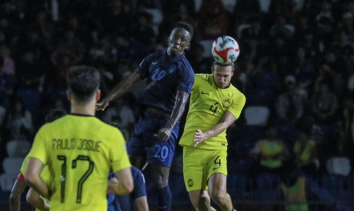 Dùng 5 cầu thủ nhập tịch, Campuchia hòa kịch tính Malaysia trận mở màn AFF Cup
