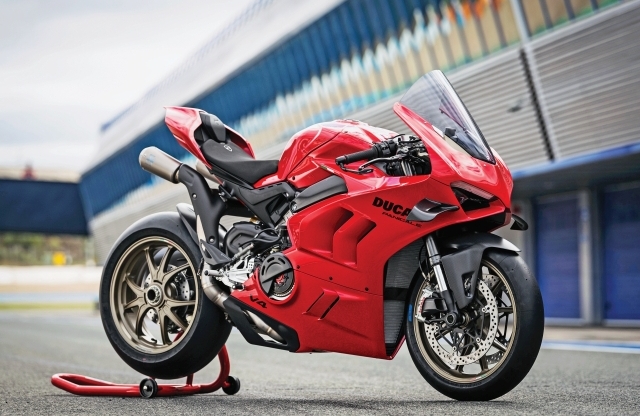 Giá xe Ducati Panigale V4 tại Việt Nam mới nhất 2023