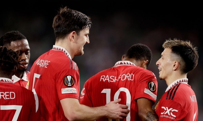 HLV Erik Ten Hag cho phép sao MU đầu tiên rời CLB