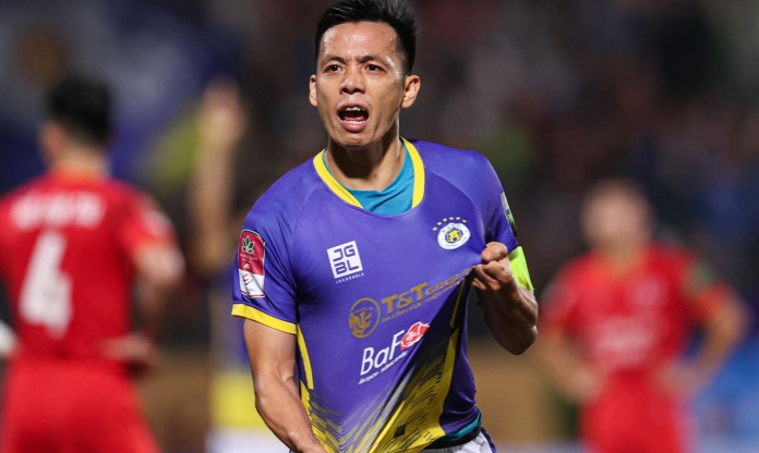 Thủ quân Hà Nội FC nhận vinh dự trước thềm V-League trở lại