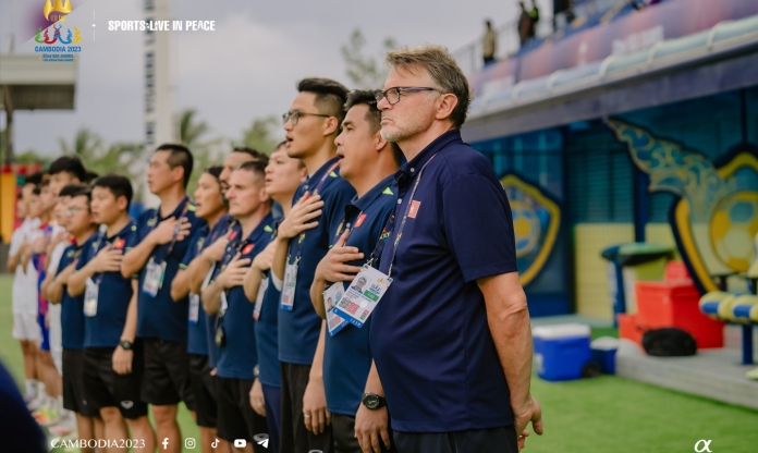 HLV Troussier nán lại 'soi giò' đối thủ tiếp theo của U22 Việt Nam