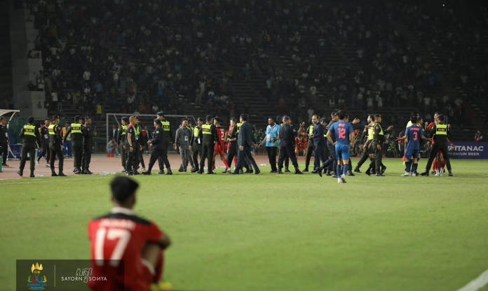 Báo Indo: 'U22 Thái Lan và Indonesia đấu võ, một cầu thủ đội nhà ngồi xem'