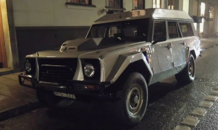 Khổ như 'hàng hiếm' Lamborghini LM002, còn đúng duy nhất một bộ lốp trên thế giới để thay