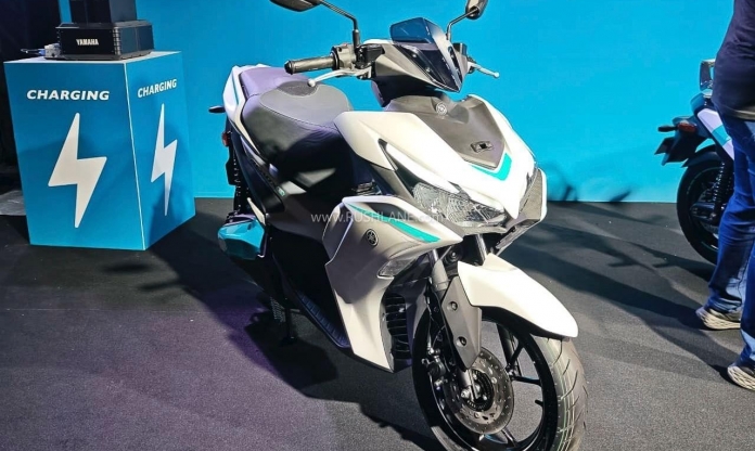Yamaha NVX phiên bản chạy điện có thể về Việt Nam: Kiểu dáng thể thao, chạy tối đa 106 km/lần sạc