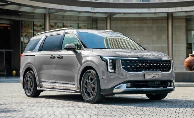 Kia Carnival Hybrid thêm bản mới tại Việt Nam: Giá từ 1,539 tỷ đồng, có tùy chọn ghế thương gia và cá nhân hóa nội thất